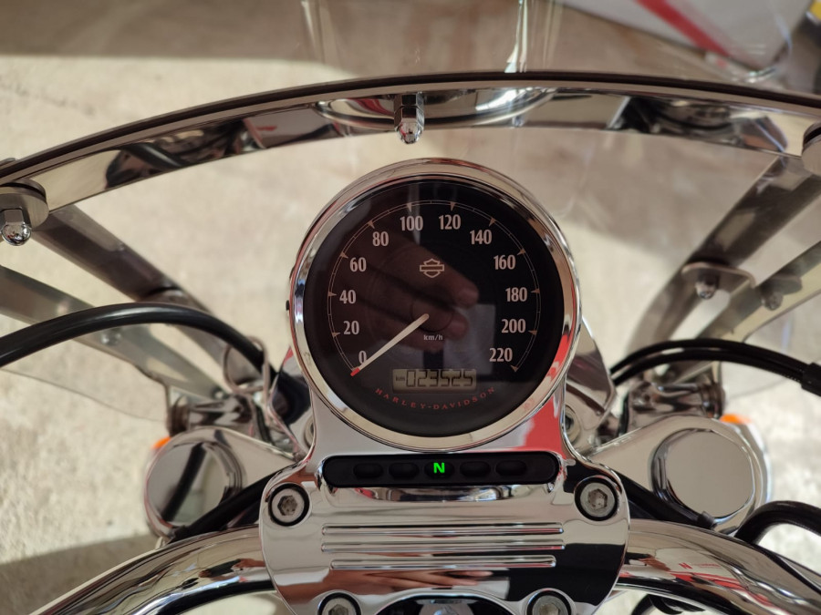 Imagen de Harley Davidson SUPERLOW 1200T