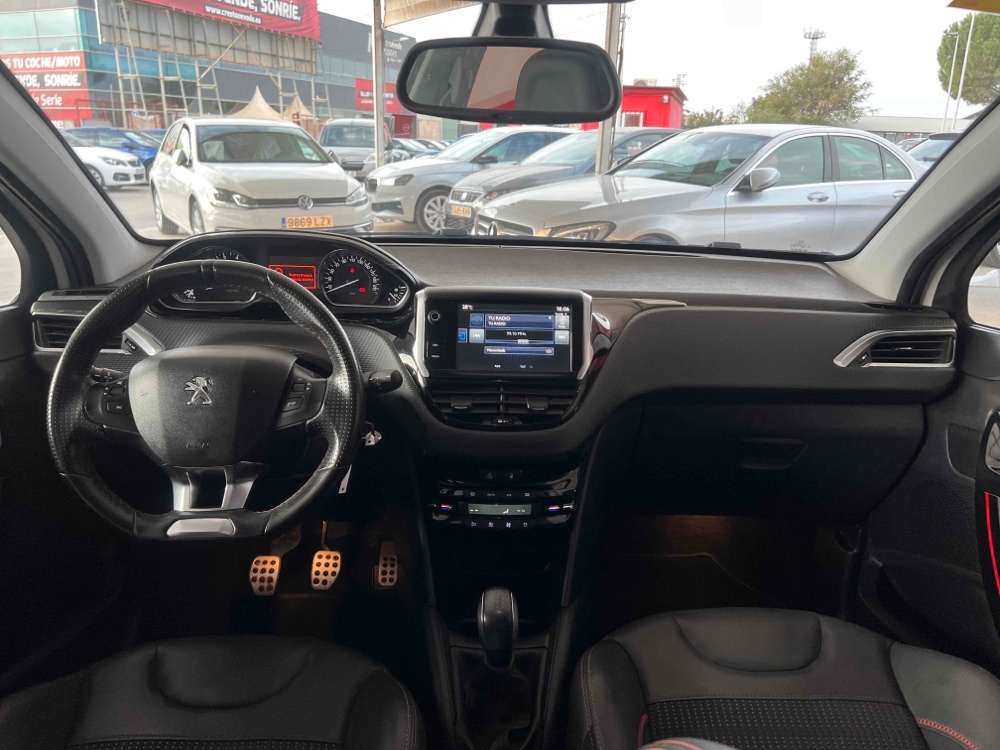 Imagen de Peugeot 208