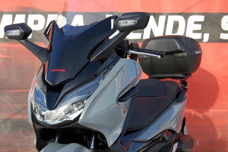 Imagen de Honda Forza 300 