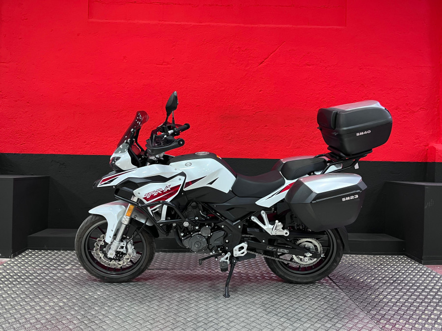 Imagen de Benelli TRK 251