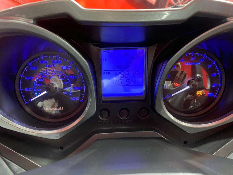 Imagen de KAWASAKI J 300 