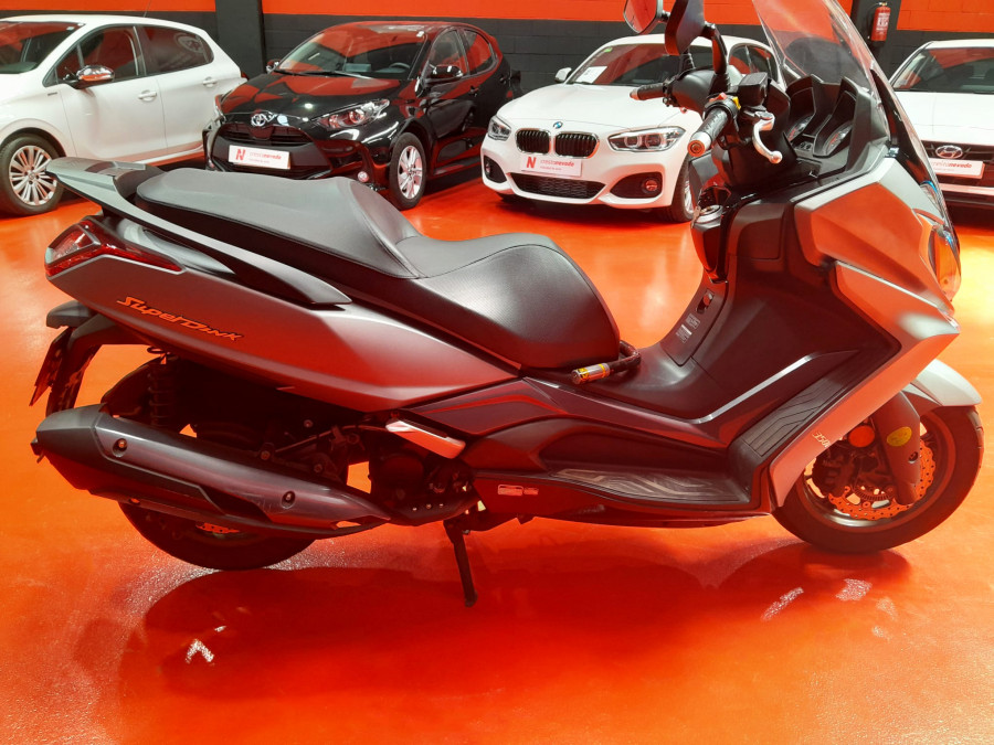 Imagen de Kymco SUPER DINK 350