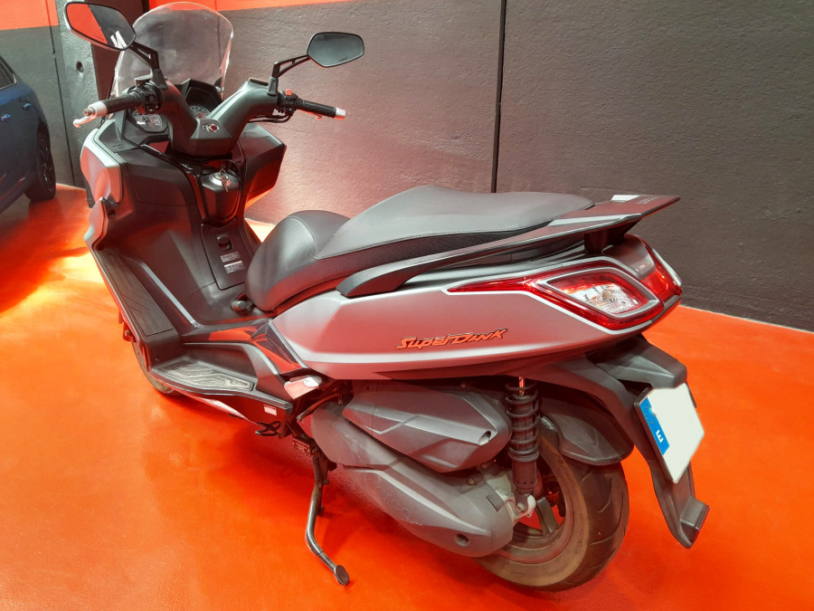 Imagen de Kymco SUPER DINK 350