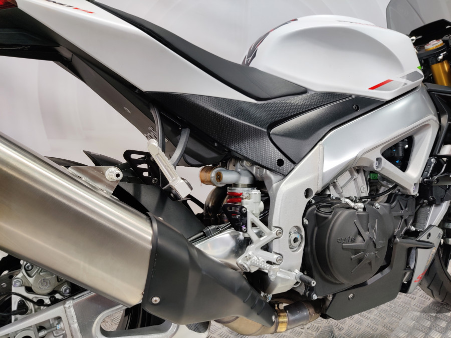 Imagen de Aprilia TUONO V4 1100