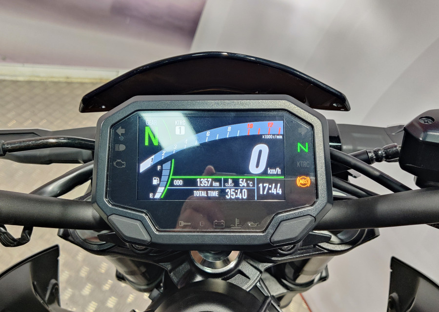 Imagen de KAWASAKI Z 900 PERFORMANCE A2