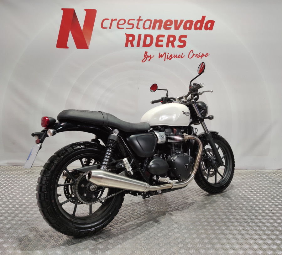 Imagen de Triumph Street Twin A2