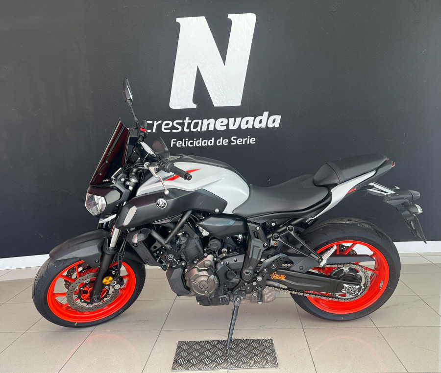 Imagen de Yamaha MT 07 A2