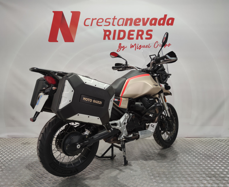 Imagen de Moto Guzzi V 85 TRAVEL