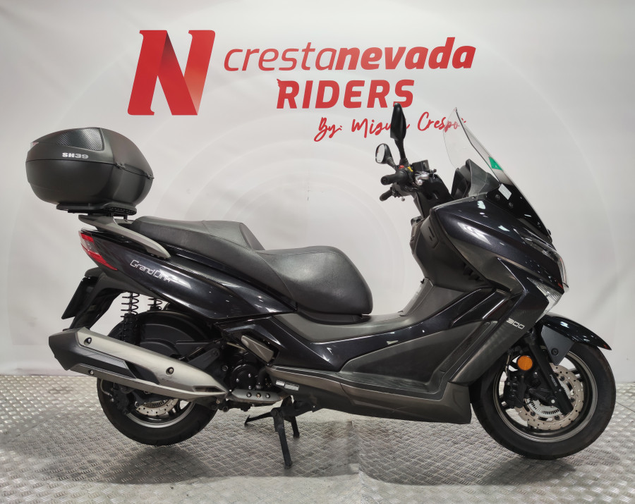 Imagen de Kymco GRAND DINK 300