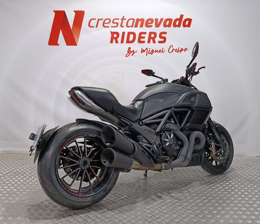 Imagen de Ducati Diavel Dark ABS