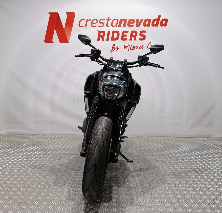 Imagen de Ducati Diavel Dark ABS