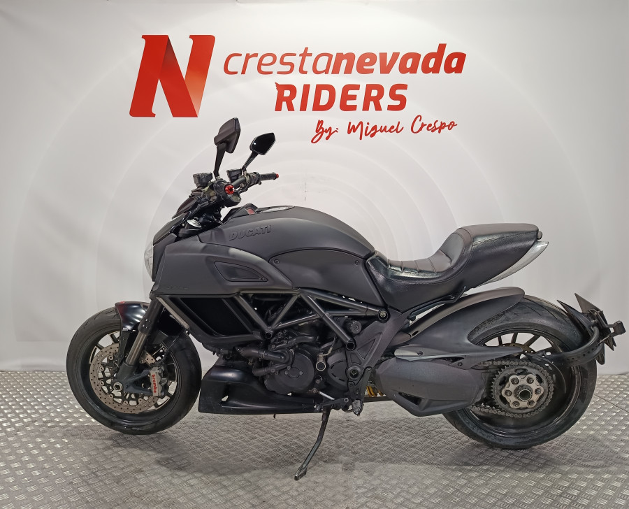 Imagen de Ducati Diavel Dark ABS