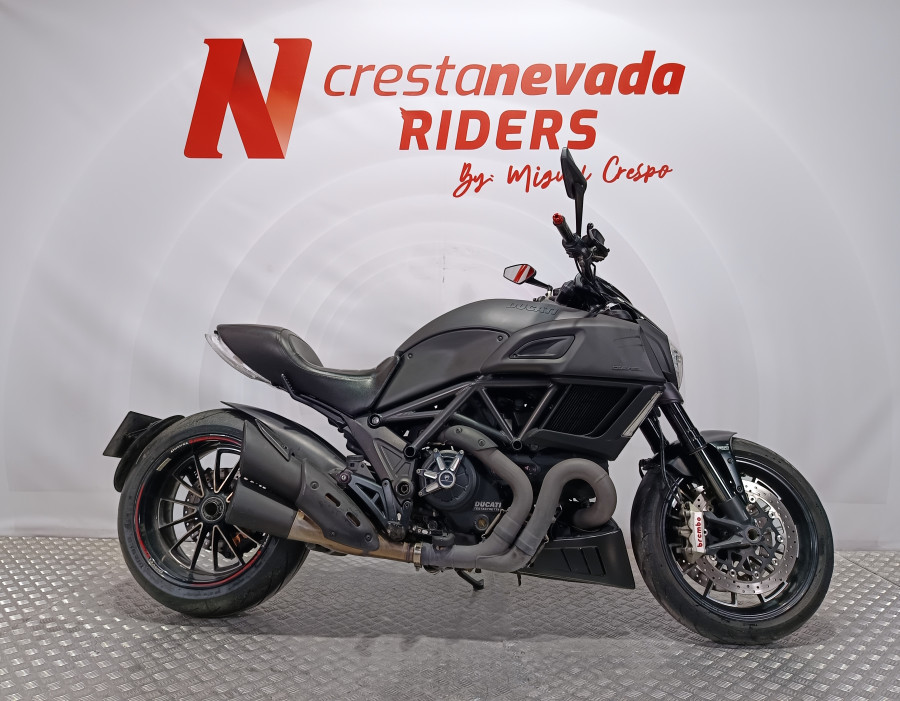 Imagen de Ducati Diavel Dark ABS