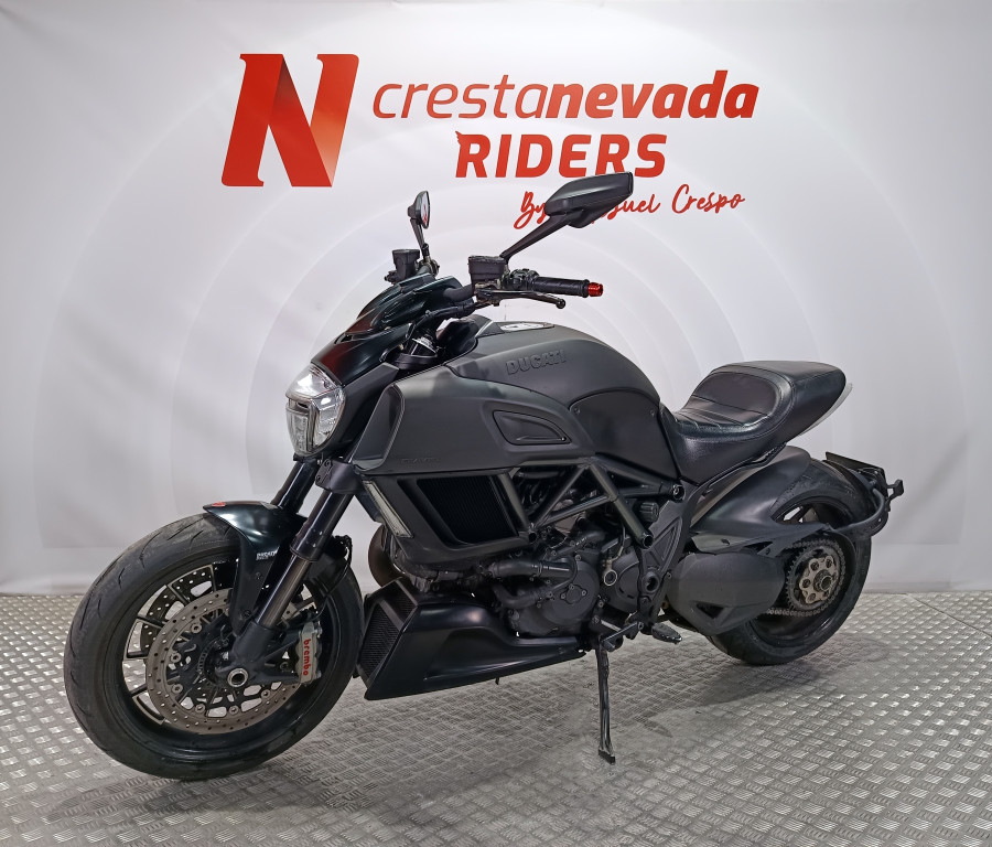 Imagen de Ducati Diavel Dark ABS