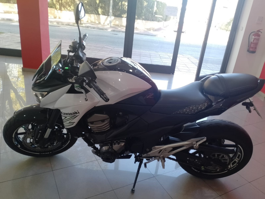 Imagen de KAWASAKI Z 800 ABS A2