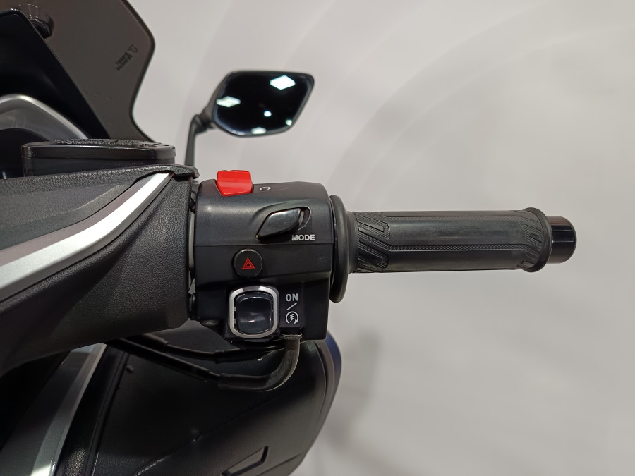 Imagen de Yamaha TMAX 530 DX