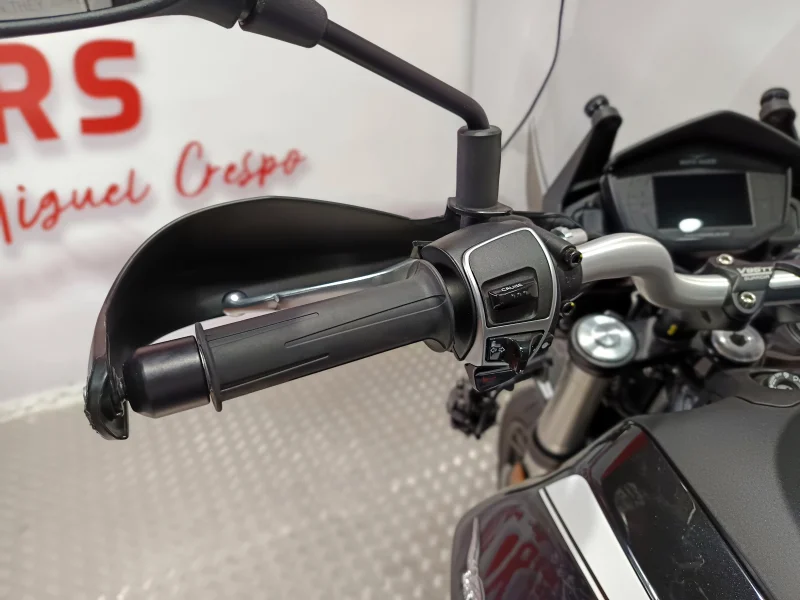 Imagen de Moto Guzzi V 85 TT Guardia