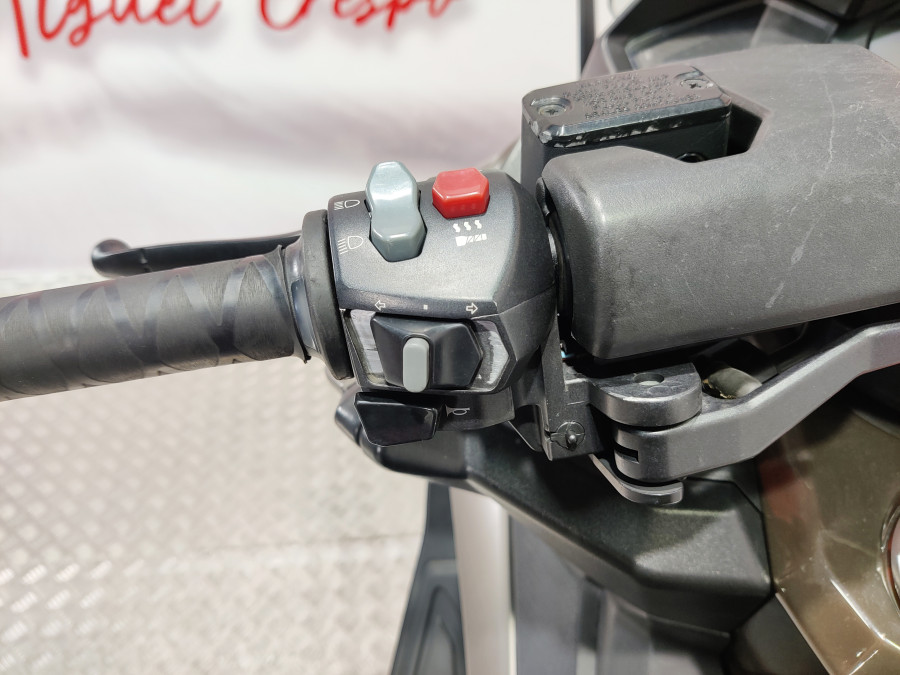 Imagen de Kymco AK 550