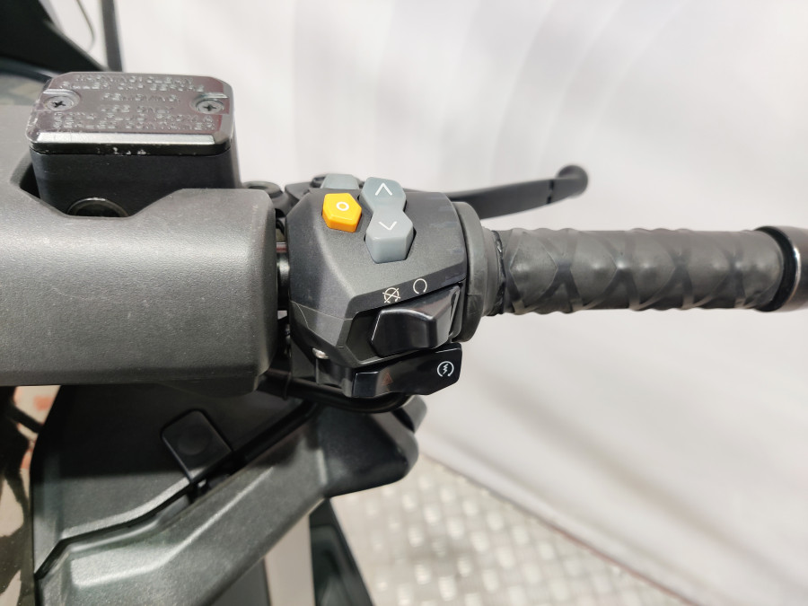 Imagen de Kymco AK 550