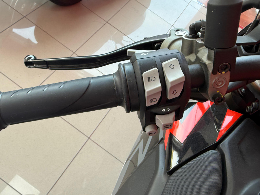 Imagen de Ducati Hypermotard 698 Mono