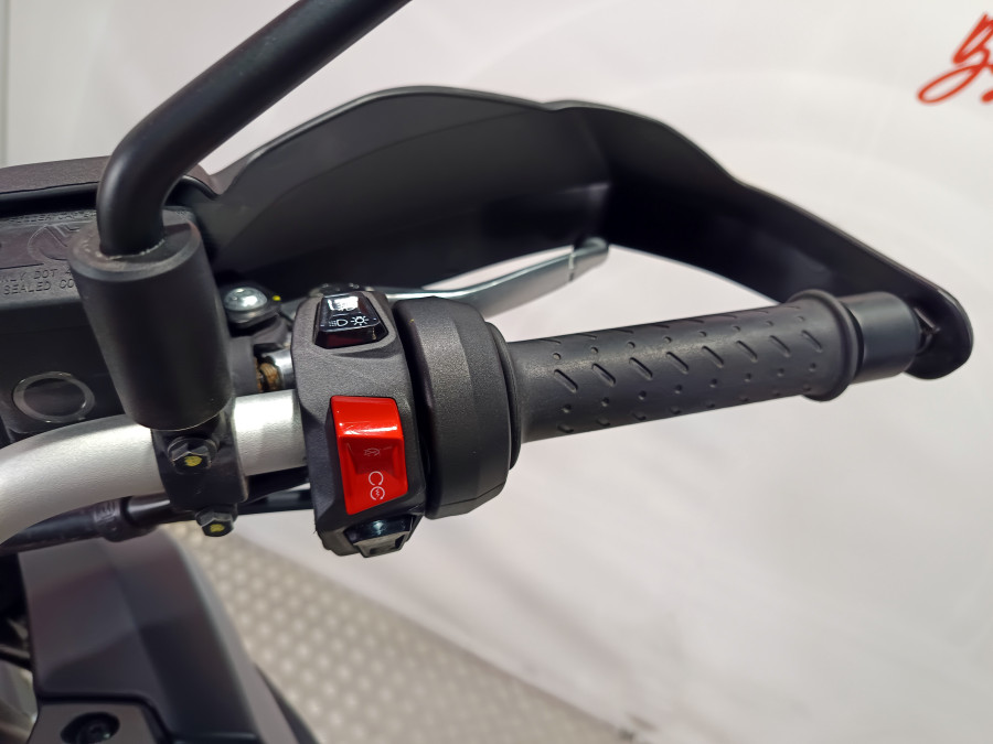 Imagen de Aprilia Tuareg 660