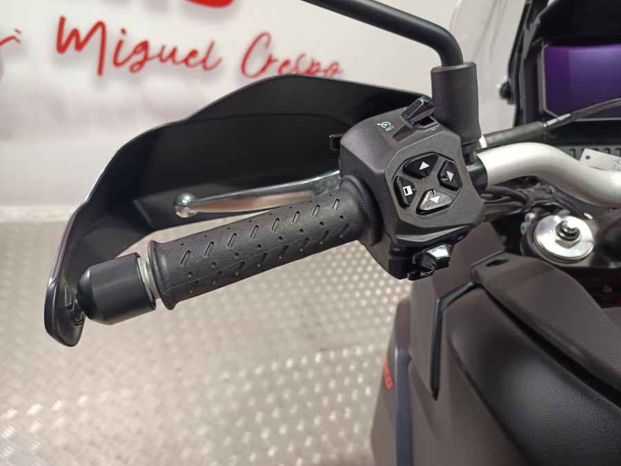 Imagen de Aprilia Tuareg 660