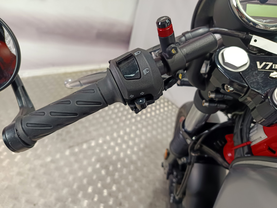 Imagen de Moto Guzzi V7 III RACER 10 TH ANNIVERSARY