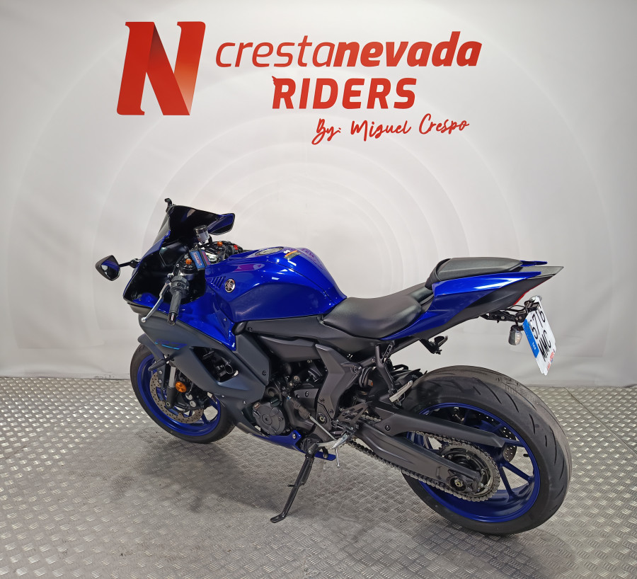 Imagen de Yamaha R7 A2