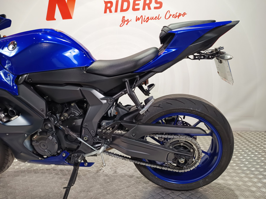 Imagen de Yamaha R7 A2