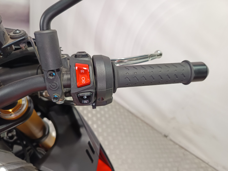 Imagen de Aprilia TUONO 1100 V4