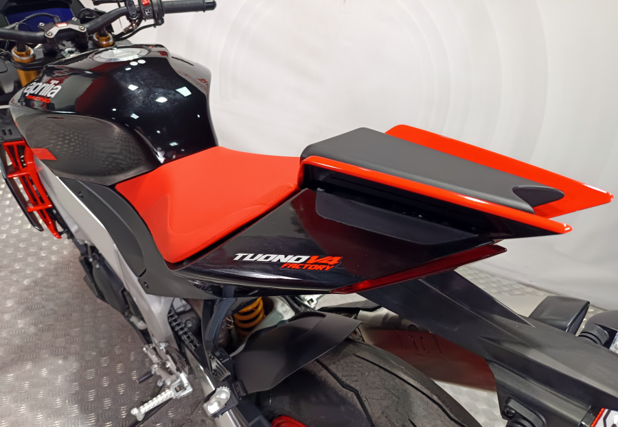 Imagen de Aprilia TUONO 1100 V4