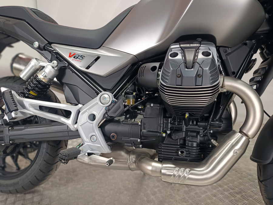 Imagen de Moto Guzzi V 85 STRADA