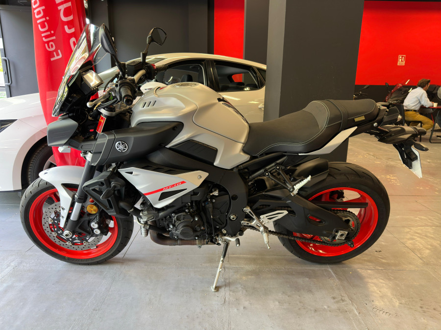Imagen de Yamaha MT 10
