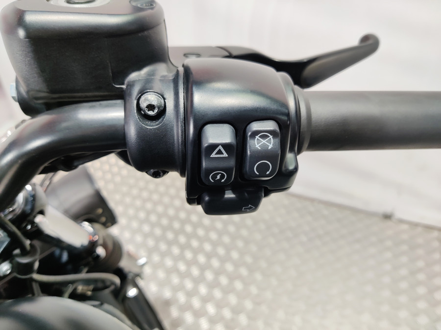Imagen de Harley Davidson SPORTSTER IRON 883