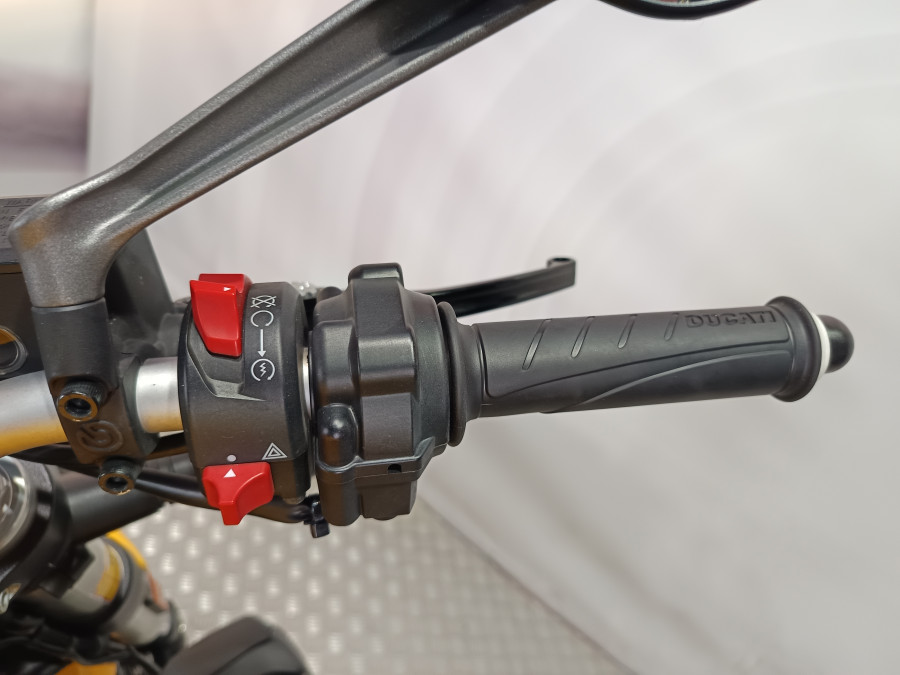 Imagen de Ducati MONSTER 821