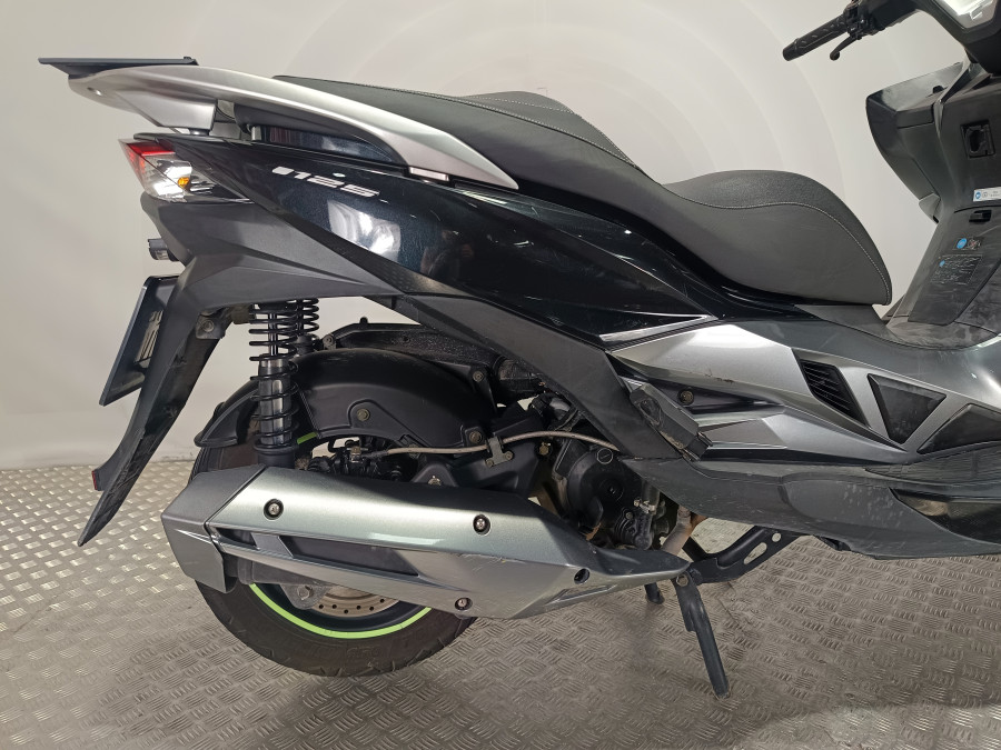 Imagen de KAWASAKI J125