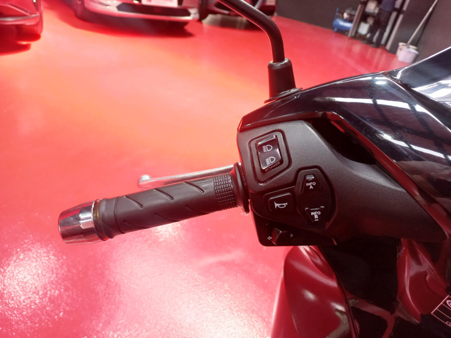 Imagen de Honda SH 350i