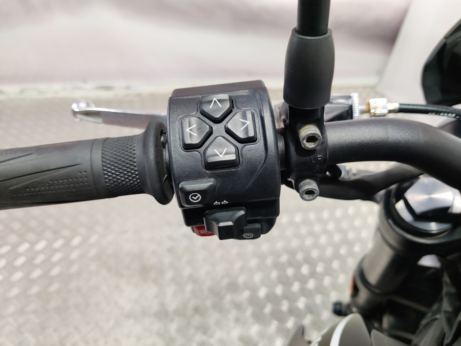 Imagen de Triumph TRIDENT 660