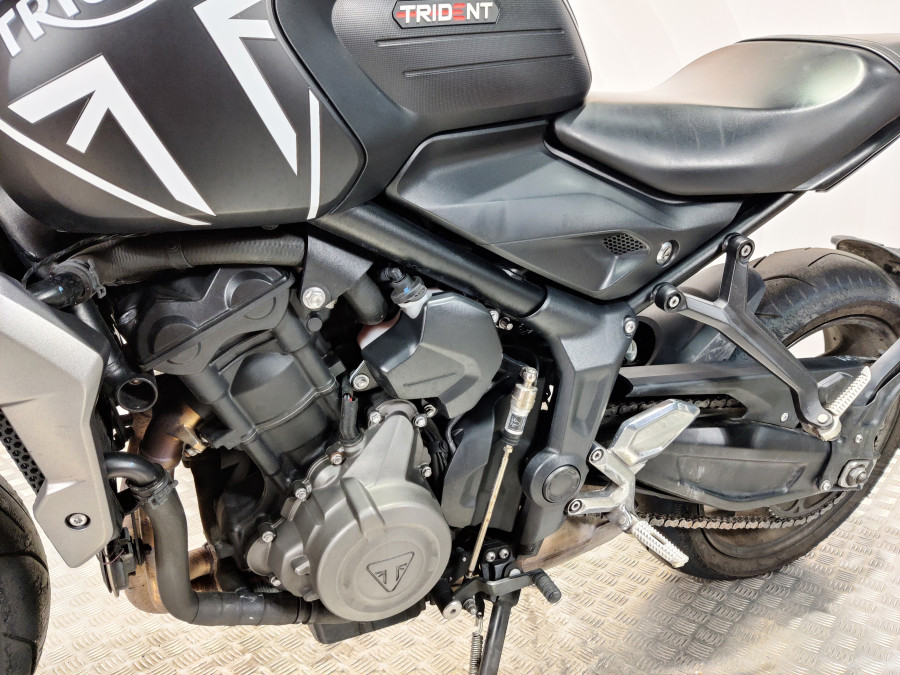 Imagen de Triumph TRIDENT 660