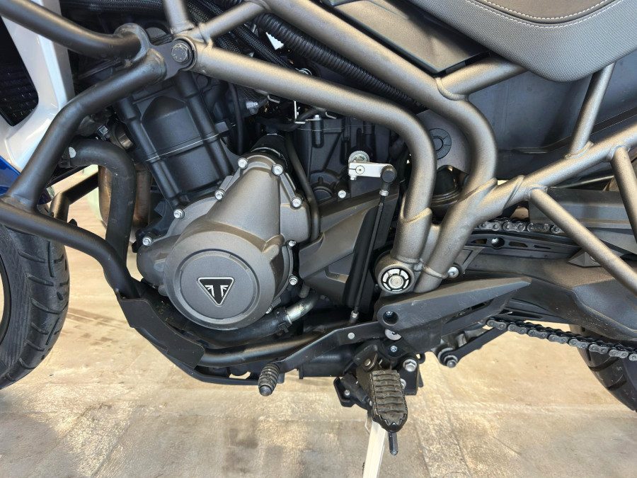 Imagen de Triumph TIGER 800 XRX LOW