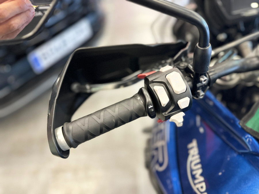 Imagen de Triumph TIGER 800 XRX LOW
