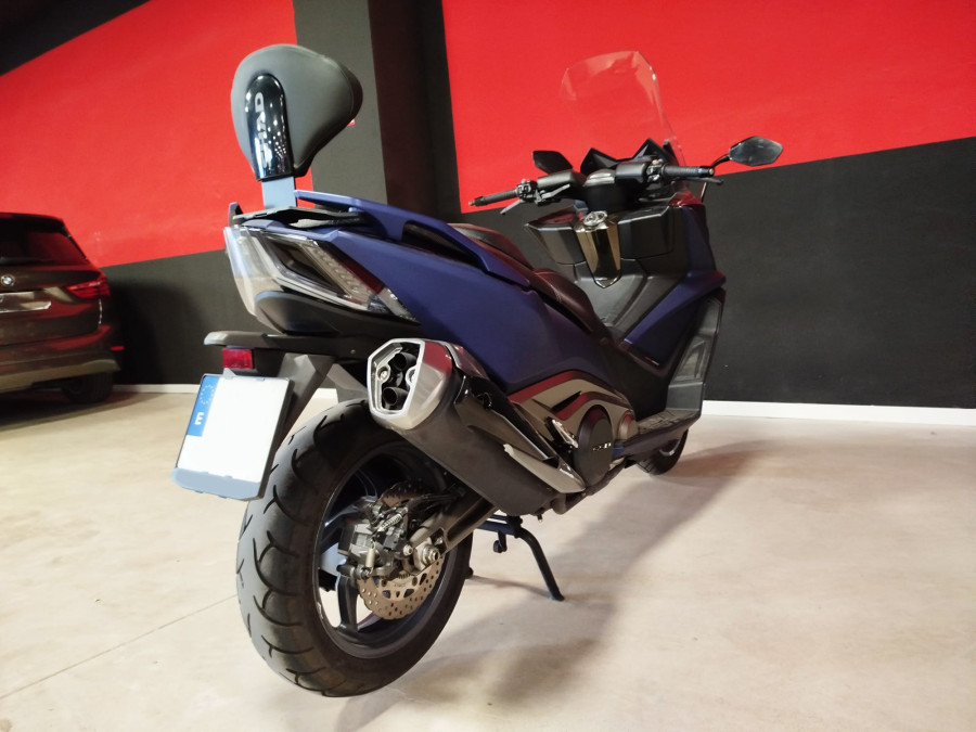 Imagen de Kymco AK 550