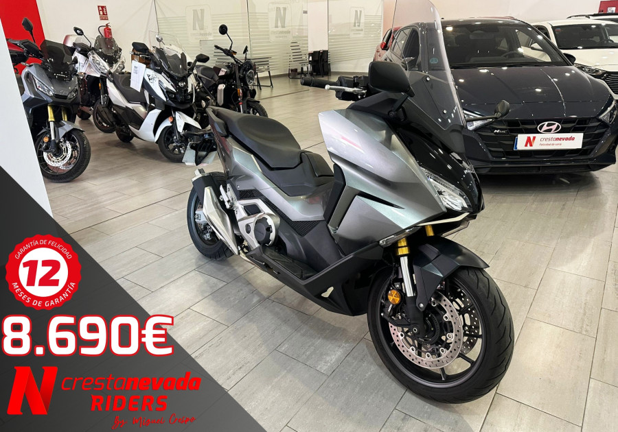 Honda Forza 750