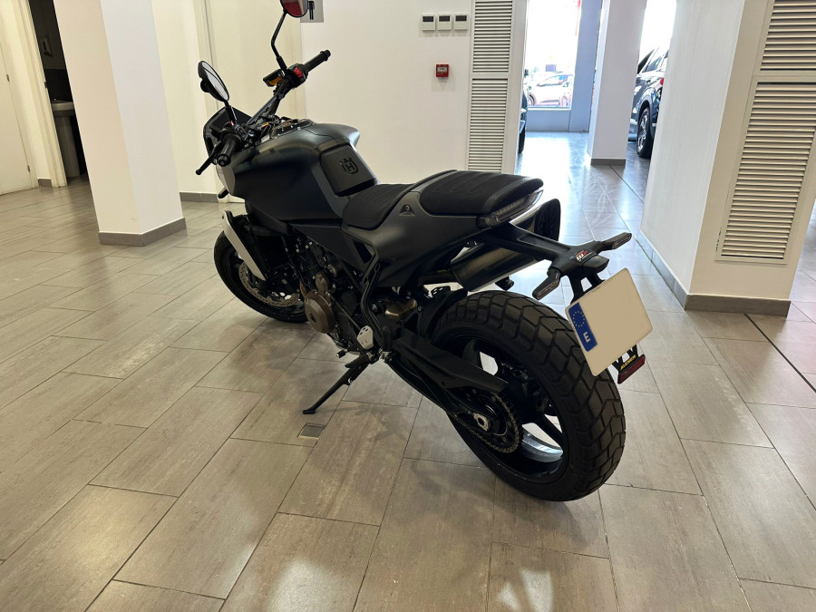 Imagen de Husqvarna SVARTPILEN 801