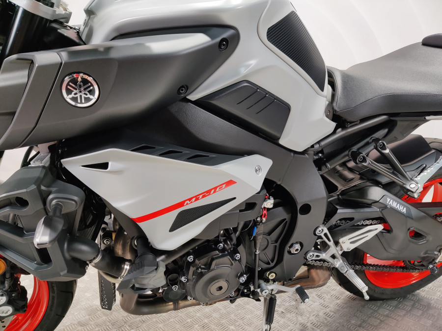 Imagen de Yamaha MT 10 