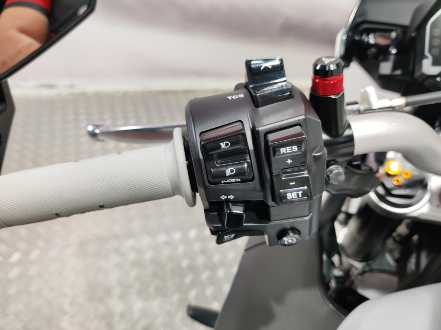 Imagen de Yamaha MT 10 