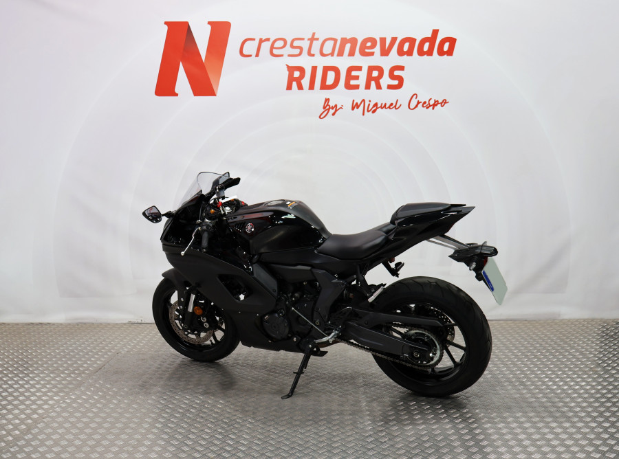 Imagen de Yamaha YZF R7 A2