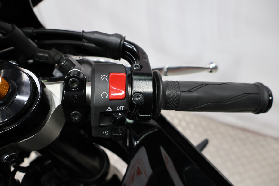 Imagen de Yamaha YZF R7 A2