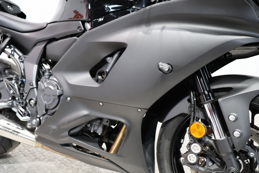 Imagen de Yamaha YZF R7 A2