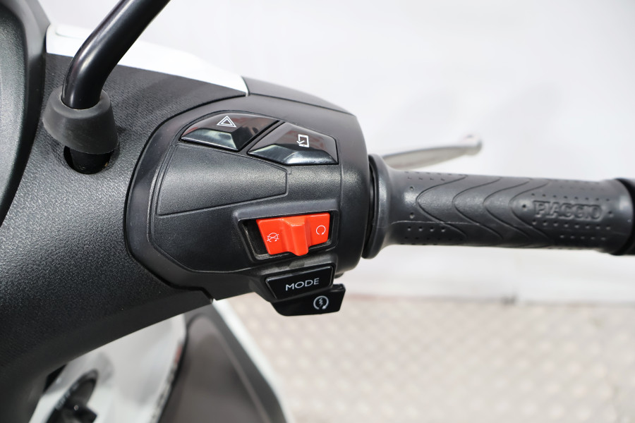 Imagen de Piaggio BEVERLY 300 HPE